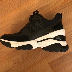 Michael Kors Mickey Trainer Scuba Black New in Open Box size 7